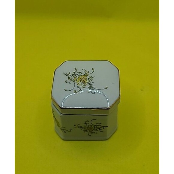 Vintage Takahashi San Francisco Porcelain Trinket Box yellow Floral   1 " - Picture 1 of 7
